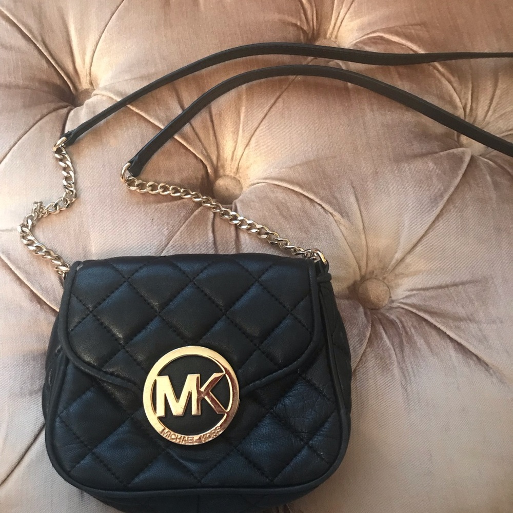 Black Michael Kors Crossbody